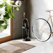 Porte Parapluie en Bois - Noir et Noyer - Umbra